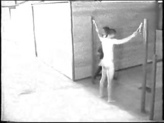 Slave pisket av ridning babe (black&white retro video)